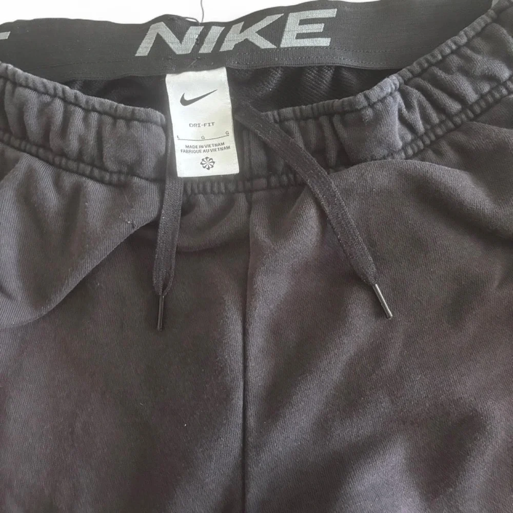 Nike Dri-FIT Black Sweatpants Men's Large Logo Waistband Joggers